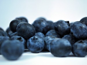a fruit that is high in vitamins and fiber